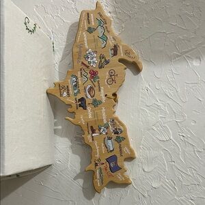 Upper Peninsula Cutting & Serving Board
Michigan’s Upper Peninsula
Brand New